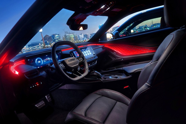 Новый Dodge Charger будет по-настоящему глобальным, но, к сожалению, без V8 Новый Dodge Charger будет по-настоящему глобальным, но, к сожалению, без V8