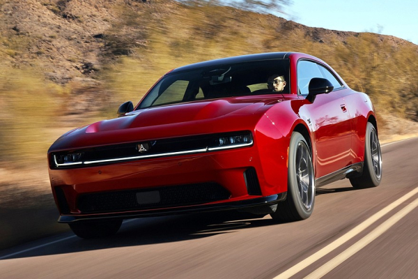 Новый Dodge Charger будет по-настоящему глобальным, но, к сожалению, без V8 Новый Dodge Charger будет по-настоящему глобальным, но, к сожалению, без V8