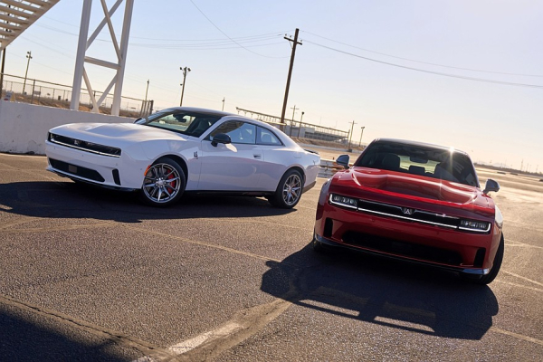 Новый Dodge Charger будет по-настоящему глобальным, но, к сожалению, без V8 Новый Dodge Charger будет по-настоящему глобальным, но, к сожалению, без V8