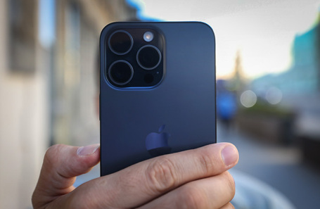Подробнее о статье Пользователи iPhone пожаловались за взимание 10 рублей за перезагрузку телефона